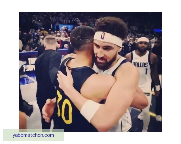 卡鲁索调皮抢水壶哈特机智躲避结果泼满前队友一身水